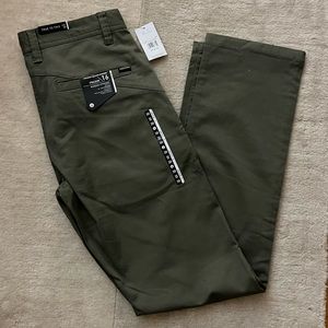 Volcom Men’s Fricken Modern Fit Chino Pant size 30 (30W 32L)
